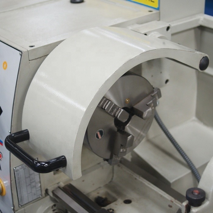 1940X760X1520mm Spindle Precision Gap Lathe Machine with Medium Processing Capacity