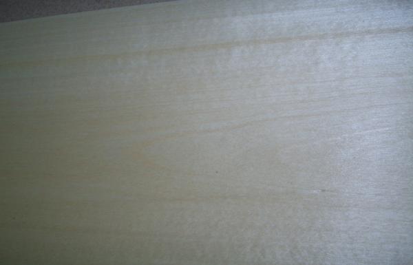 0.5 mm Crown Cut White Birch Veneer With Light Yellow Grain