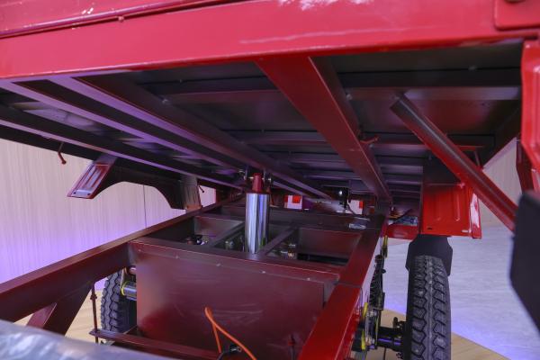 Direct Manufacturer 1.6m Large Capacity Open Body DumpDesign for All Terrains 3 Wheel Cargo 