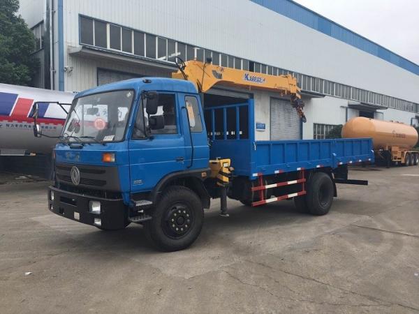 Guindaste hidráulico montado caminhão de 6 rodas, 5 toneladas de guindastes montados do crescimento da junta de XCMG caminhão poderoso