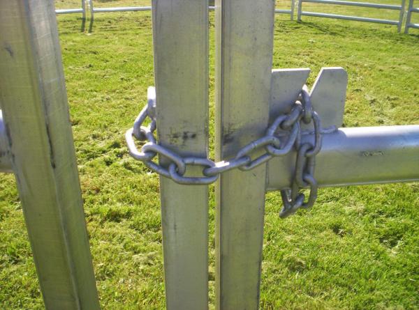 22 Round Corral Panels Inc Gate, Round Yard, Cattle Fences, Corral 15m Diameter