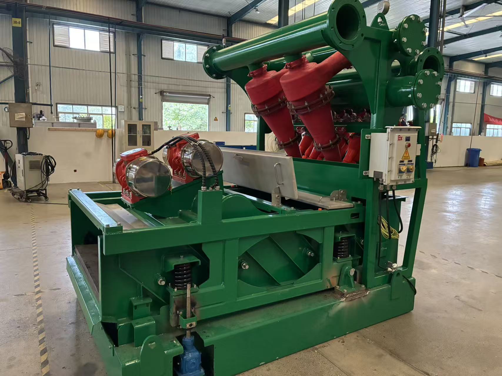 Mud Cleaner with Integrated Desander and Desilter for Oilfield Drilling