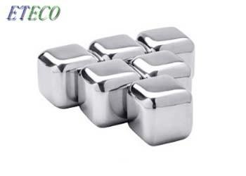 Ecofriendly Stainless Steel Chilling Cubes , Metal Whiskey Stones Dishwasher Safe