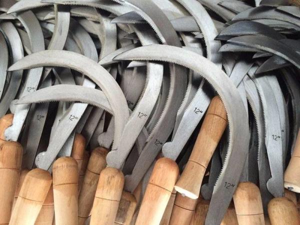 65Mn Steel Harvesting Sickle Black Coated Hand Garden Tool Grass Cutter Antirust
