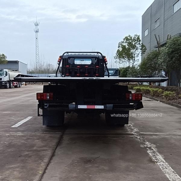 Hubei Low-Cost  6-Ton HOWO  4*2 Hydraulic Wrecker Truck  with 40KN Winch 5mm Steel Plate