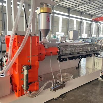Máquina de fabricação de tubos de plástico de alta eficiência com alta automação