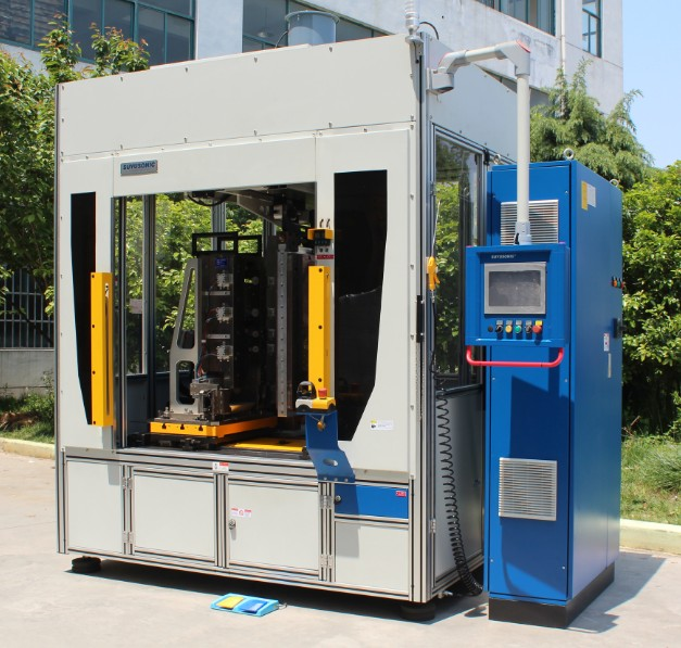 Machine de soudage à plaque chaude servo horizontale avec puissance de 12-25 KVA et battement de production 55S/1PCS pour le soudage plastique de précision