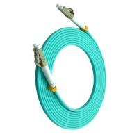 Cable à fibre optique multi-mode pour le transfert de données à grande vitesse