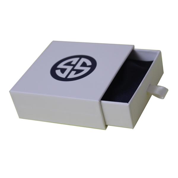 Other Gift Craft Surface Finish Glossy White Box with Black Silver Hot Foil Logo