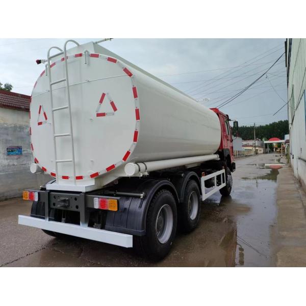 Двигательная мощность 4-6 л Sinotruk HOWO 6X4 Танкер из углеродистой стали для нефтегазового дизельного топлива