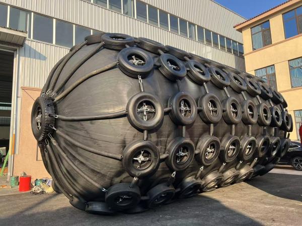 BV Certificate Pneumatic Rubber Fender with 50Kpa/80Kpa Initial Internal Pressure