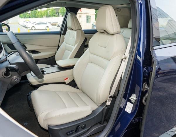 2022 Nissan Ariya 2WD Long-Range Top Configuration Electric Vehicle for 5 Passengers
