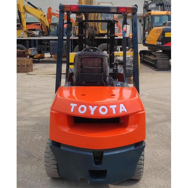 Diésel Toyota de segunda mano 3 toneladas elevadora elevadora estándar con mástil de contenedor