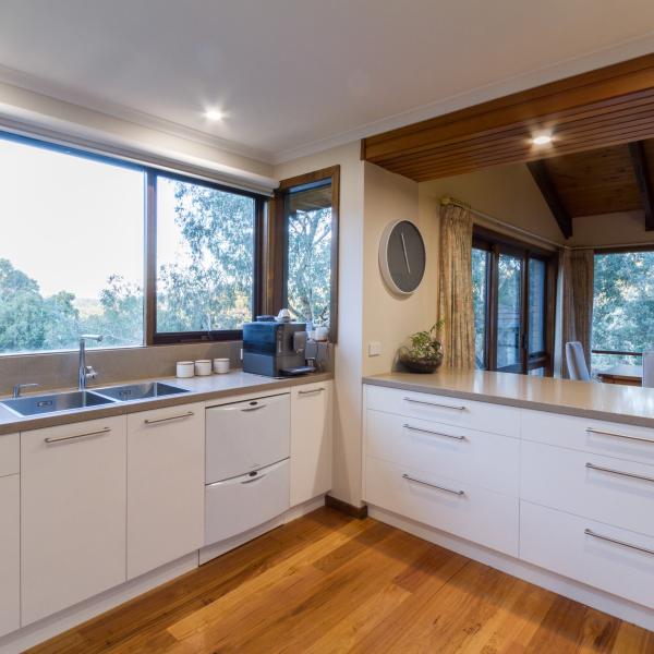 Modular Modern Lacquer Finish Matte Kitchen Cabinets Furniture For Villa