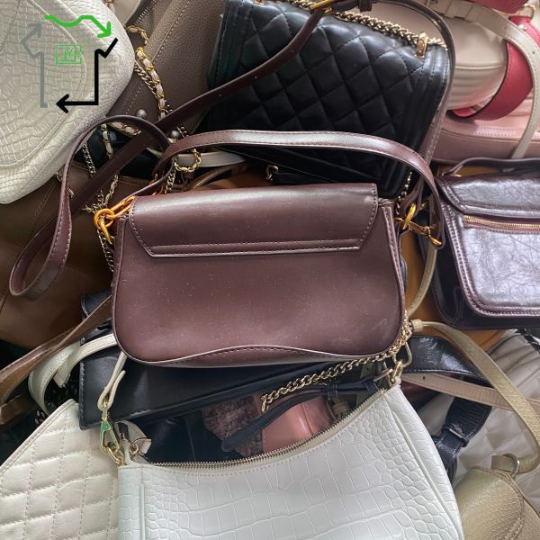Small Size 2nd Hand Branded Bags Shoulder Sling Preloved Designer Bags Clean Style