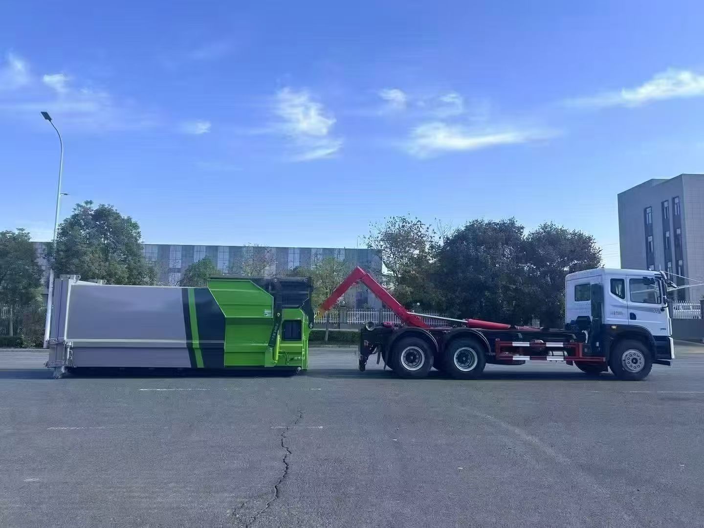 Heavy‑Duty Waste Compactor Recycling Equipment for Municipal Solid Waste Treatment