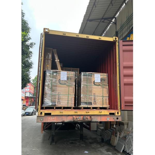 Mobilier intérieur moderne - Bois et métal de style traditionnel vintage