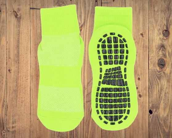 OEM Trampoline Grip Socks Ulimate Air Trampoline Park Non Slip Jumping Socks Unisex Adult