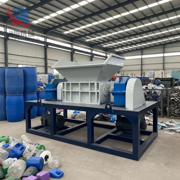 Double-Shaft Shredder Is Used Crushing Thin and Light Metal Materials, Waste