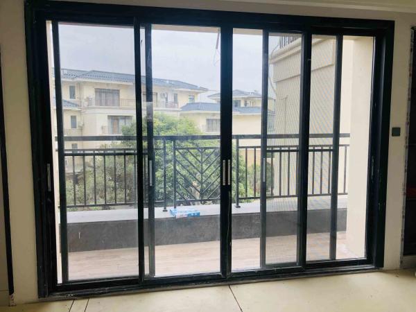Porta de alumínio fácil de instalar Porta deslizante de vidro laminado 1,2 mm - 2,5 mm