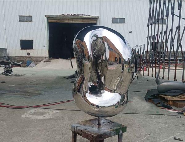 Stainless Steel Small Garden Sculpture 1.0m Height Indoor Ornaments For Hotel