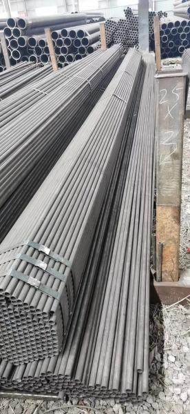 13.7mm-914mm Carbon Steel Pipes Astm A333 Gr6 CS ERW Pipe