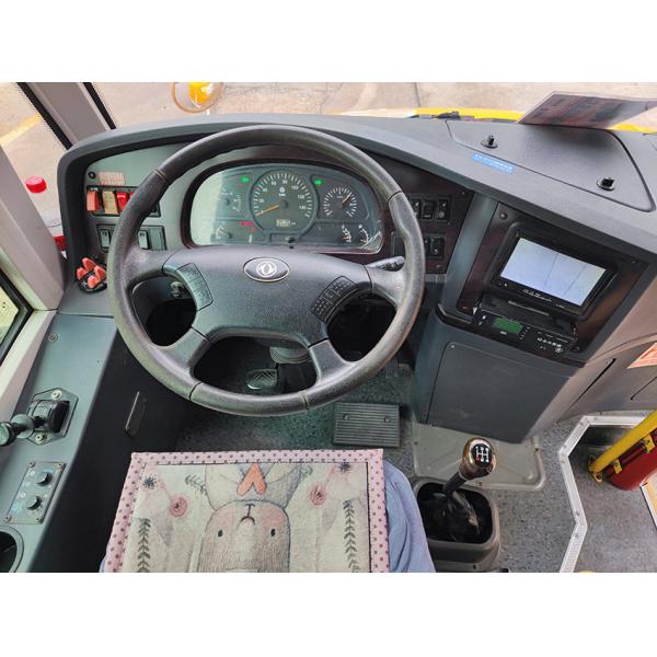 Diesel Euro 4 Autobus escolar aposentado Dongfeng 56 lugares Autobus escolar amarelo