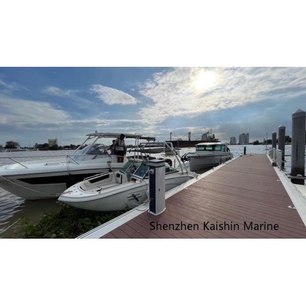 Customized Finger Dock Marina Dock with Marine-grade Aluminum Alloy 6061 T6 and Scratch Resistant Floating Pontoon