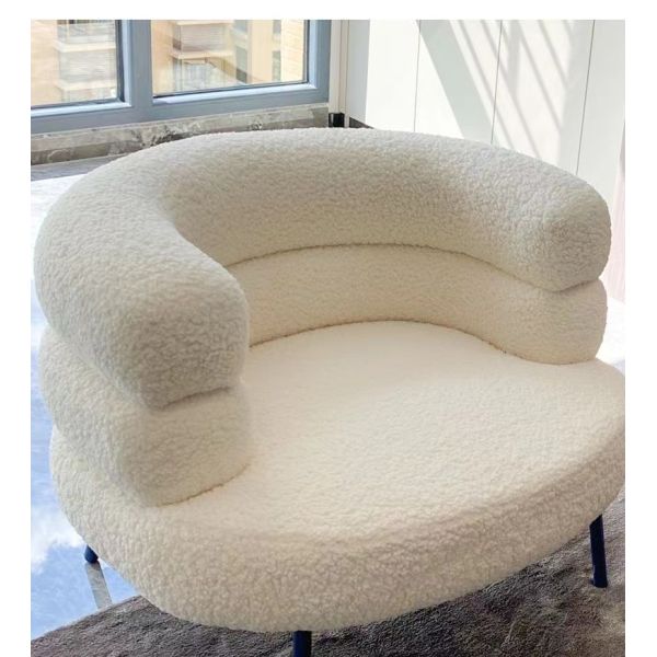 Modern Leisure White Armchair Living Room Designer Chair with Metal Leg Accent Lounge Chair Single Velvet Fabric Sofa Chair