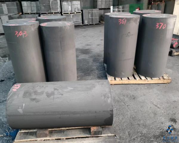 High Purity Carbon Crucibles Graphite Block 1.80 G/Cm3 High Temperature Resistance