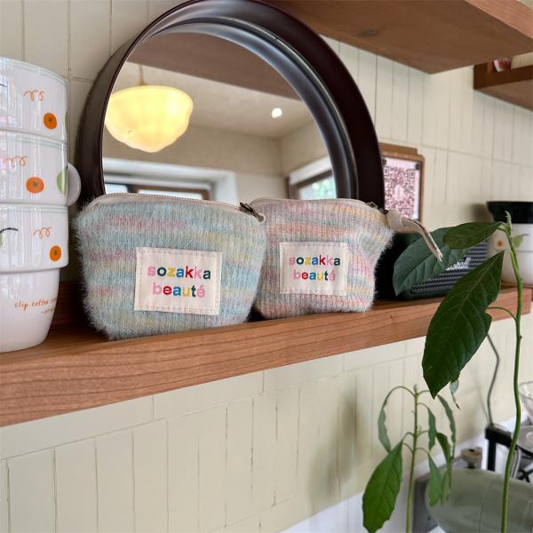 All Seasons Customized Color Mini Plush Cosmetic Bag for Women Portable and Compact