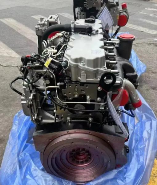 1106D-E70TA 1106D-E70TA用 ディーゼルエンジン 129KW 180HP産業エンジン