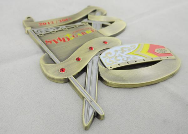 Antique Gold Plating, Die Casting STAD Carnival Medal / Beer Festival Medals With Red Rhinestone