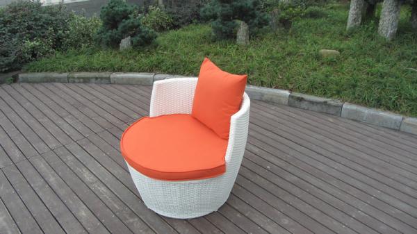 UV Resistant Fashion Obelisk Chair With Round Tea / Coffee Table