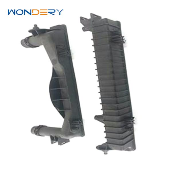 Matériau du moule d'injection de réservoir en plastique du radiateur automobile PA66