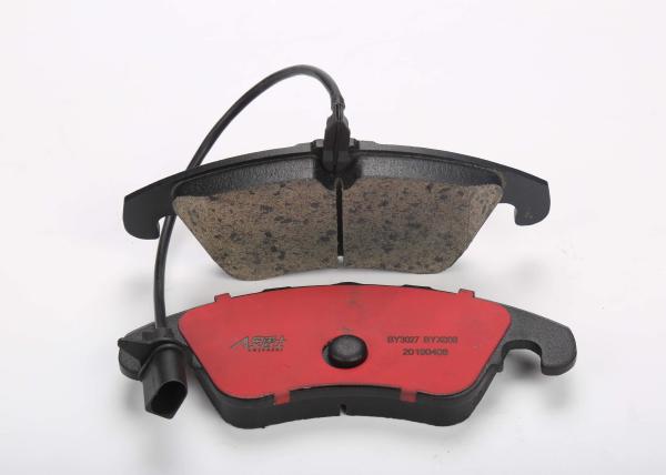 Passenger Cars Brake Pads Oem 0.35~0.45 Friction Coefficient For Japan / European
