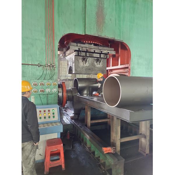 Sch40 Smls Equal Tee Carbon Steel Butt Weld Pipe Fitting 24inch