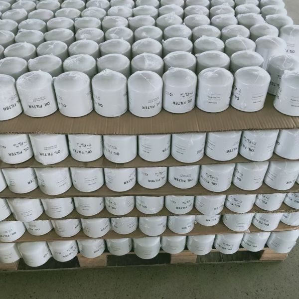 Fuel Filter 21879886 for Engineering Excavator Engine Part  21879886