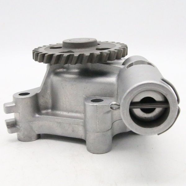 Premium Quality Engine Oil Pump for Isuzu 6WG1 Excavator Heavy Duty Lubriion Pump Spare Parts Supplier
