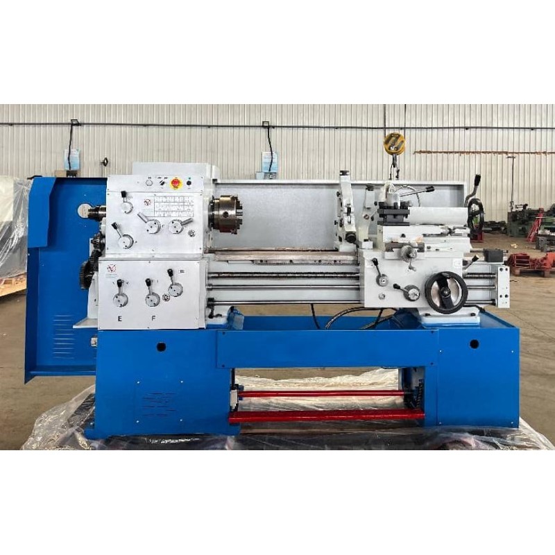 C6140C Metal Turning Lathe Φ52mm Spindle Bore 12 Speed 42-1600rpm Multi Thread Processing
