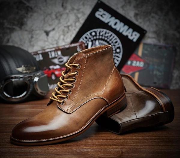 O vestido do couro dos homens do inverno do outono carreg o algodão superior alto das botas de couro - acolchoado com luxuoso