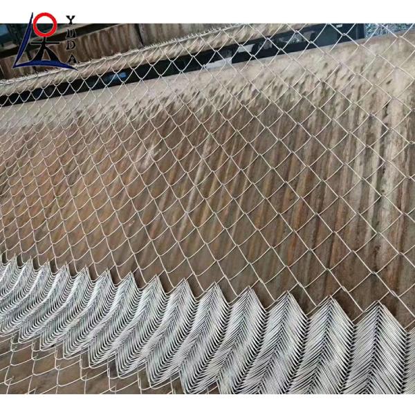 Clôture en treillis soudé enduite de PVC, galvanisée à chaud, maille losange