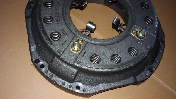 1882201132 BENZ  CLUTCH COVER