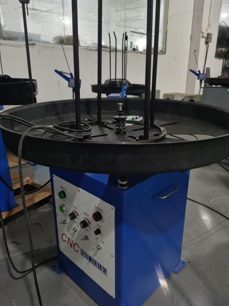 Equipamento automático azul de Decoiler do fio, equipamento auxiliar de bobinamento da máquina da mola