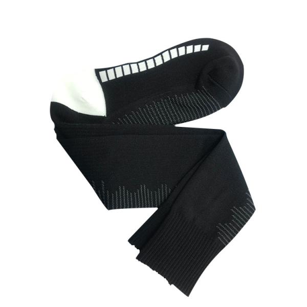 Custom Anti Slip Running Socks for Men and Women in Winter Season 100% Polyester