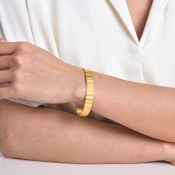 Brazalete de brazalete de acero inoxidable abierto y ajustable estilo de banda vertical para hombres mujeres