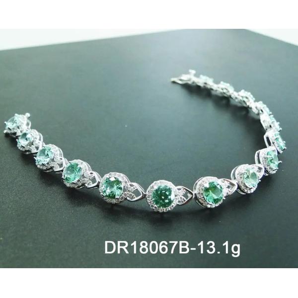 925 Sterling Silver Elegant Women Bracelet pavent placer le bracelet à spinelle vert