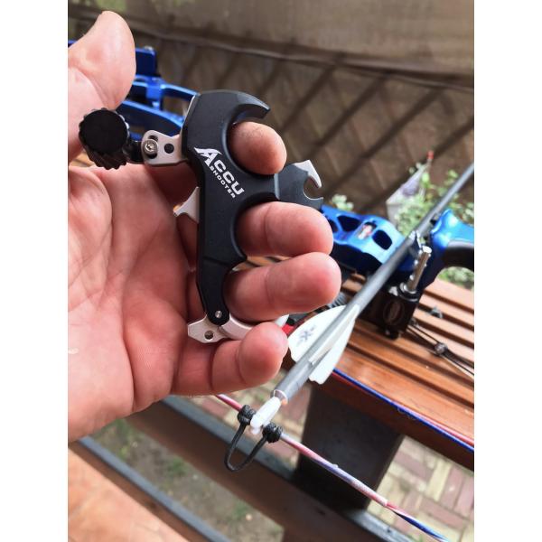 Thumb Button Bow Release 3 And 4 Finger instantly adjusted Aluminum Alloy compound bow  CR 7 Release