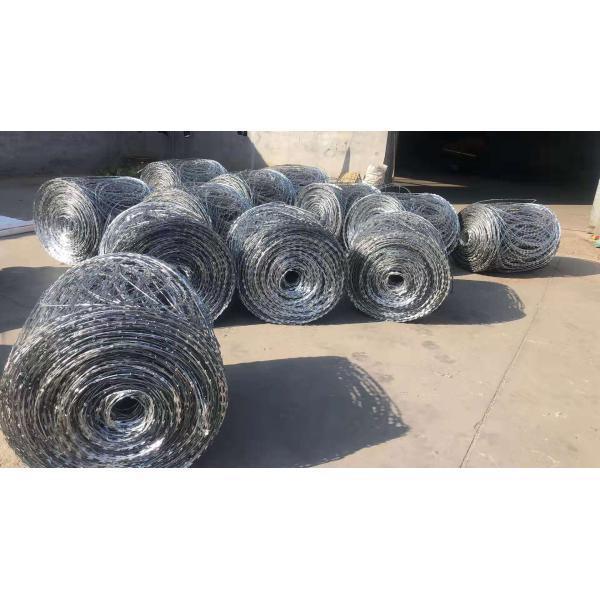 BTO-22 Concertina Razor Coil Fencing Galvanized Military Concertina Wire CBT-65 (БТО-22 Концертина Бритвенная катушка с оцинкованными военными проводами)
