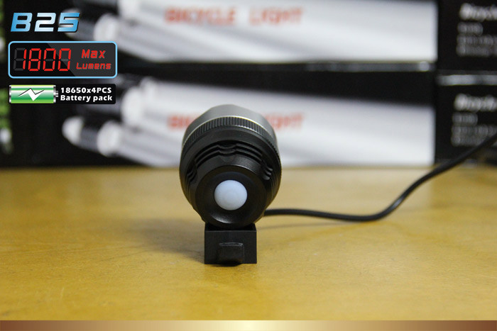 Water resistant 1800lm 13W Cree LED Bike Light  , 4400mAh Battery Pack